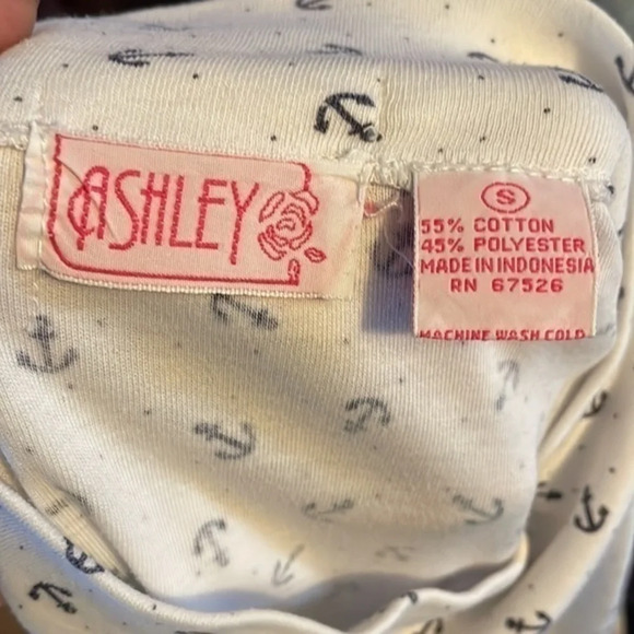 Ashley Anchor Short Sleeve Top Size Small (sm) - Picture 7 of 7